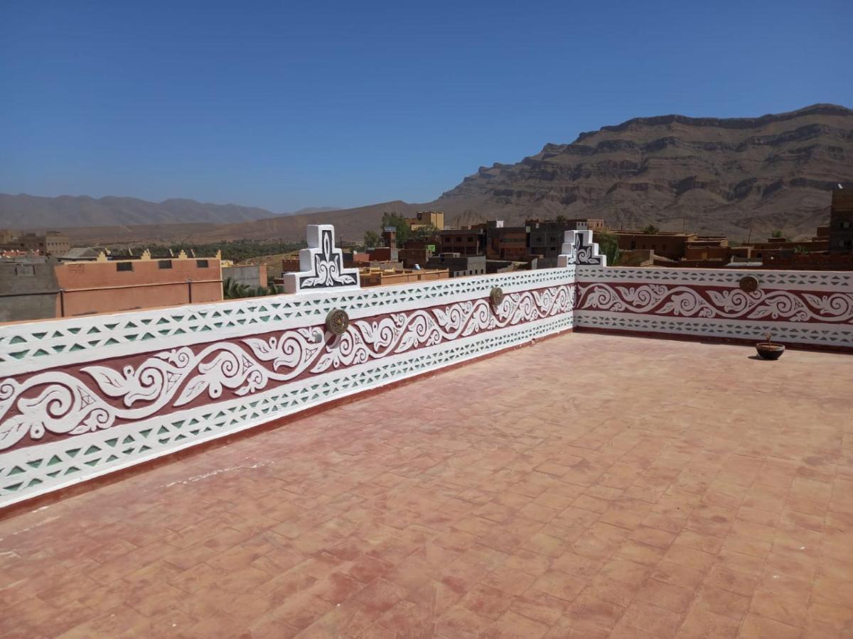 Dar Ilyana Otel Ait Tiourhza Dış mekan fotoğraf