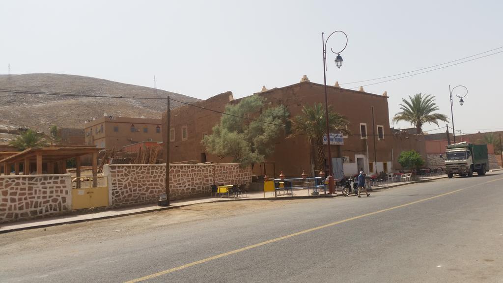 Dar Ilyana Otel Ait Tiourhza Dış mekan fotoğraf